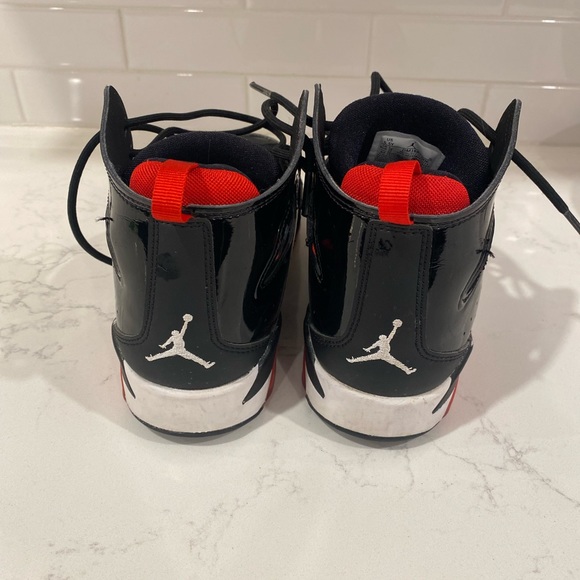 Air Jordan Flight Club '91 Bred Black Patent Sneaker - Picture 2 of 5